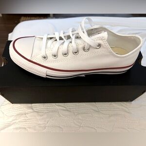 White Converse Chuck Taylor